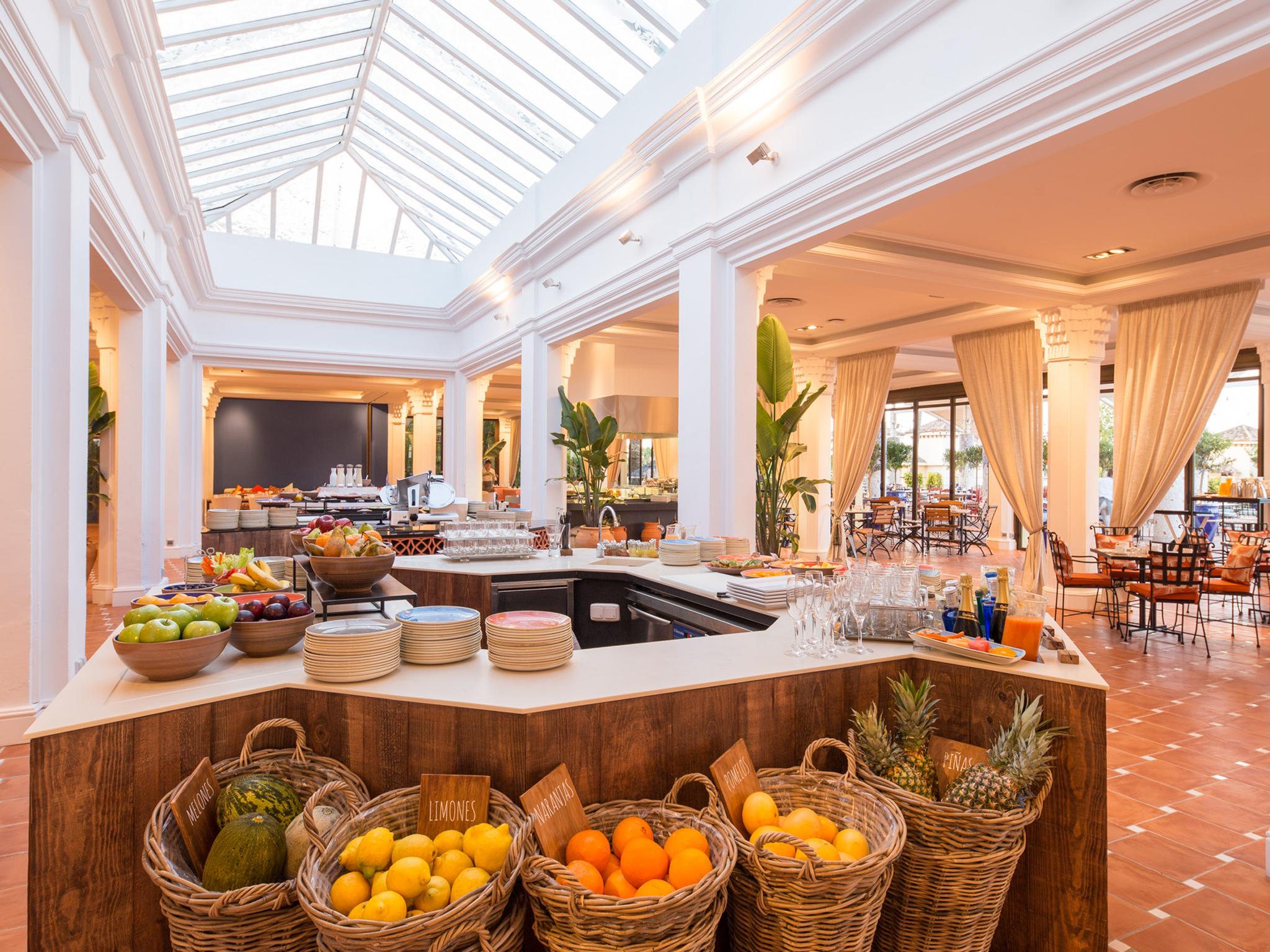 Deluxe Villas Don Carlos Resort Марбелья Экстерьер фото